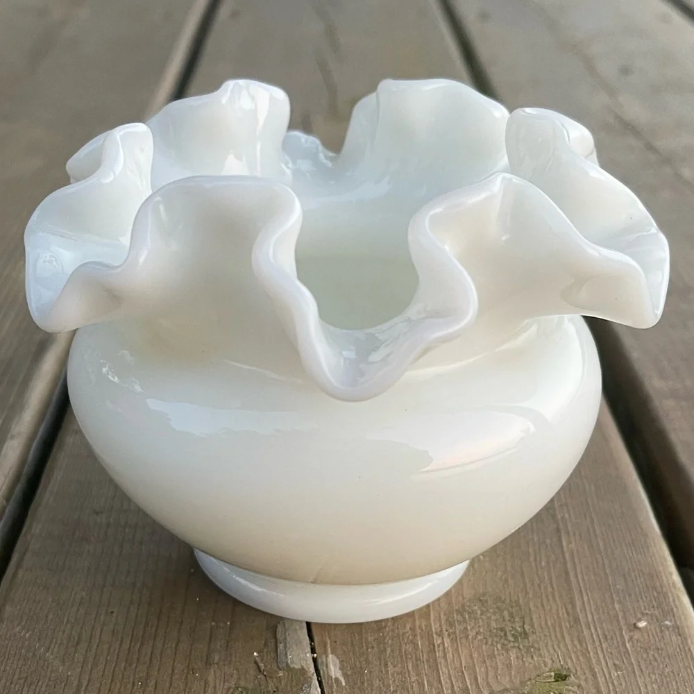 Vintage Fenton Ruffled Edge Milk Glass Rose Bowl Retro Glass Decor - Picture 13 of 13